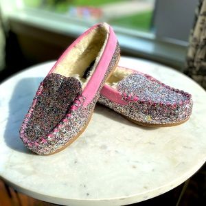 NWOT Land's End pink, sparkle, kids moccasin slippers